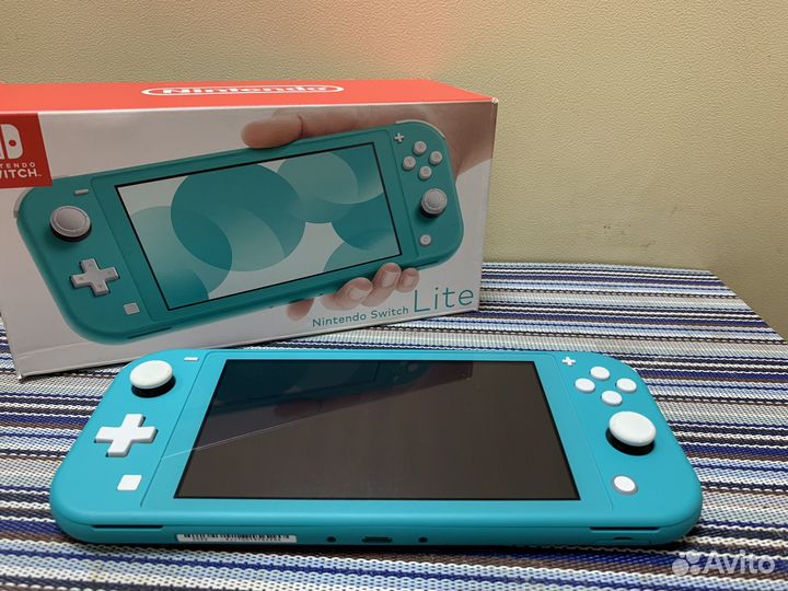 Игровая приставка Nintendo Switch Lite 32GB