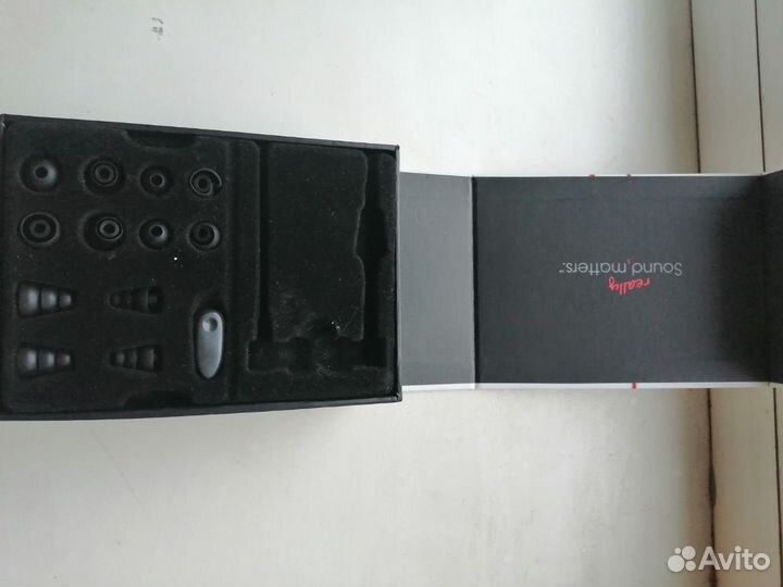 Повербанк (Беспроводной зарядник), переходники