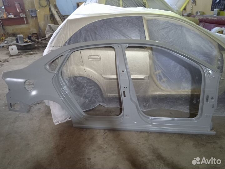 Боковина правая цельная VAG 6RU 809 606 C