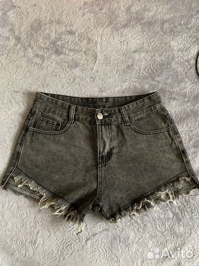 Джинсовые шорты