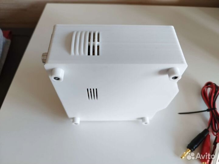 Лабораторный блок питания компактный портативный