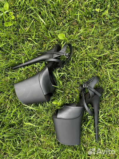 Стрипы тройки pleaser 7 новые