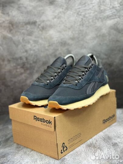 Кроссовки Reebok classic