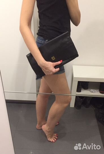 Клатч большой Givenchy
