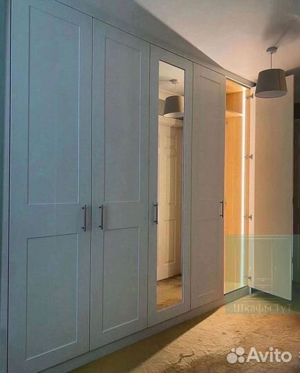 Шкаф двухстворчатый