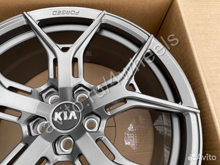 Кованые диски Kia Sorento R19 наличие