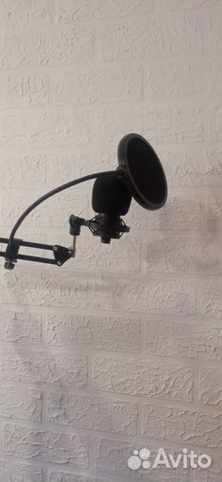 Микрофон с пантографом