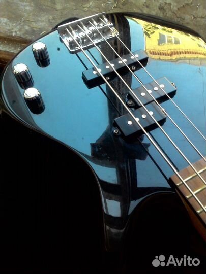 Бас-гитара 