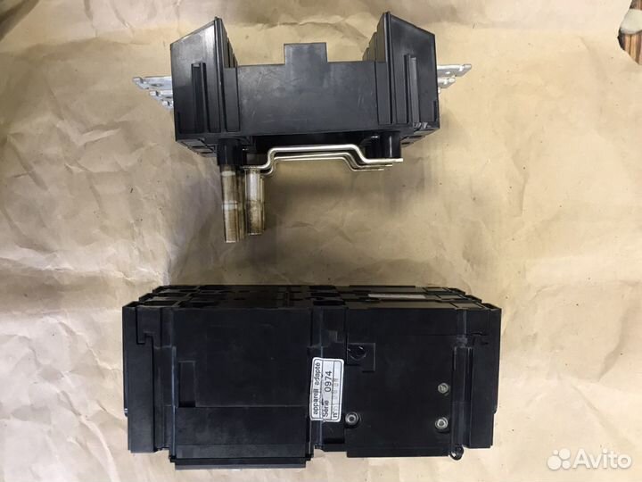 Автоматический выключатель Merlin Gerlin