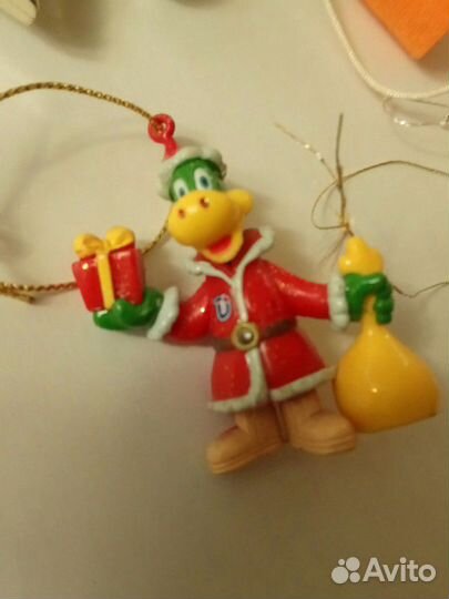 Коллекция миниатюрных игрушек для маленькой ёлочки