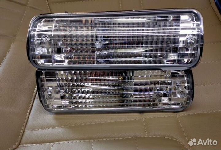 Поворотник на бампер prado78