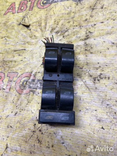 Блок управления стеклоподъемниками Audi A6 C5 ALF