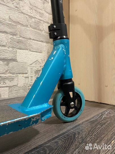 Трюковой самокат Limit LMT 60