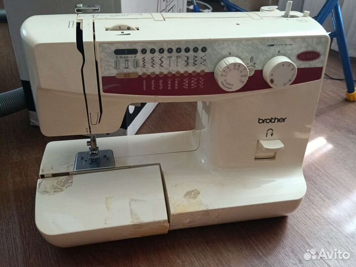Швейная машина brother