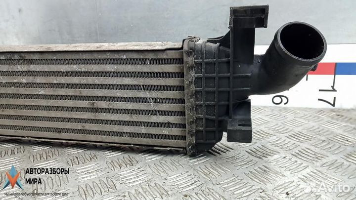 Радиатор интеркулера Volvo V50 2006