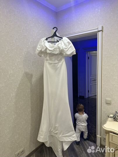 Платье свадебное/на помолвку
