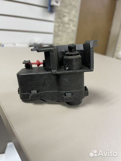 Активатор лючка бензобака Ауди А4 Б8 А5 Ку5