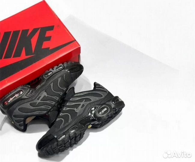 Кроссовки Nike Air Max Tn Plus