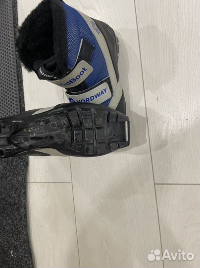 Лыжные ботинки детские 37 размер