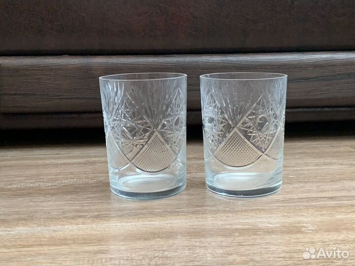 Бокалы, стаканы, рюмки хрустальные, стеклянные