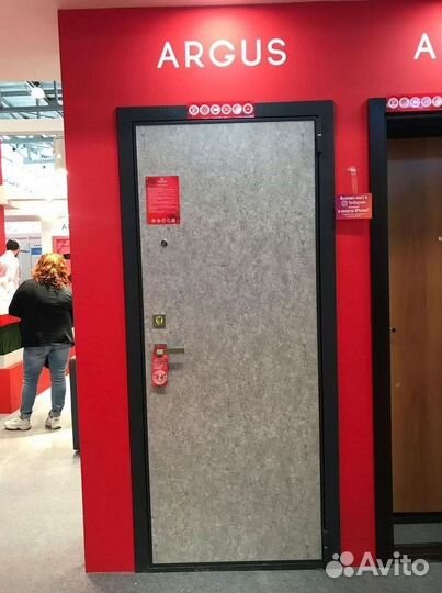 Двери входные металлические в Казани