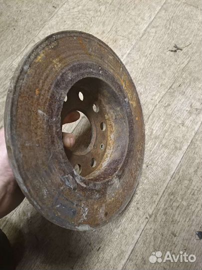 Диск тормозной задний Volkswagen Jetta 5