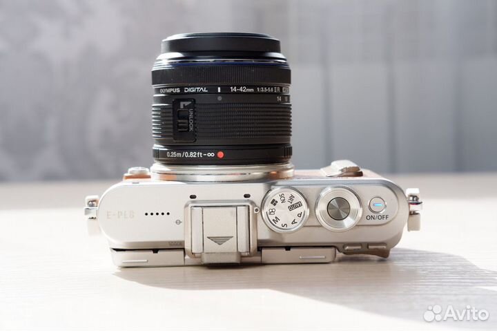 Olympus pen e pl8 kit + комплект