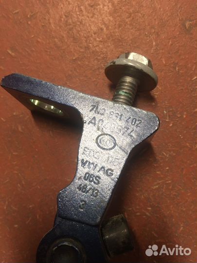 Петля двери Фольксваген Поло седан