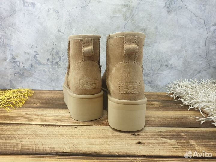 UGG Classic Mini Platform