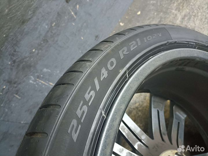 Pirelli P Zero Gen-2 255/40 R21