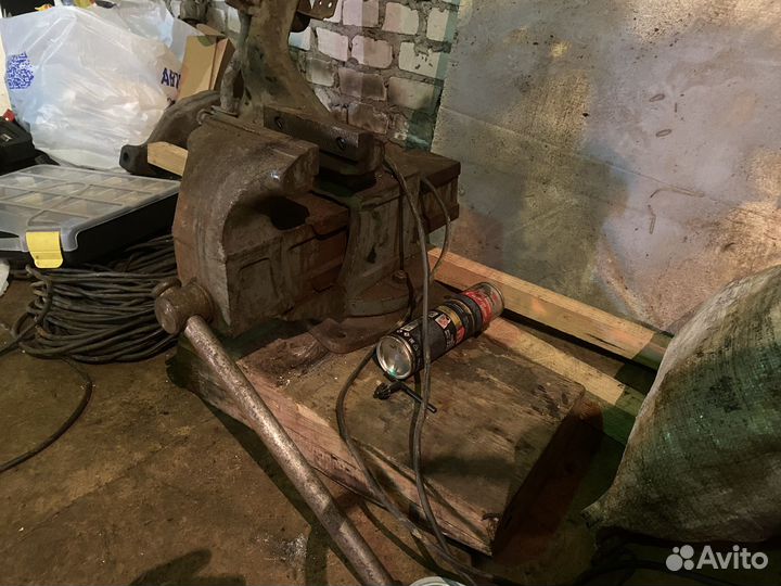 Тиски слесарные СССР