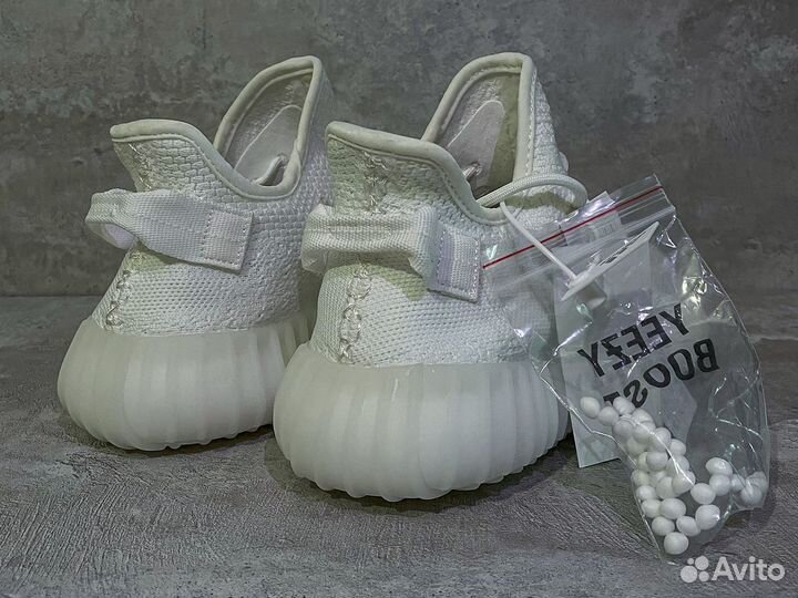 Кроссовки Adidas Yeezy Boost 350 v2