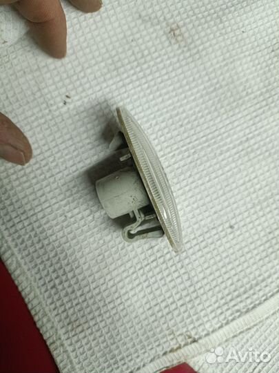 Повторитель в крыло Nissan X-Trail T31