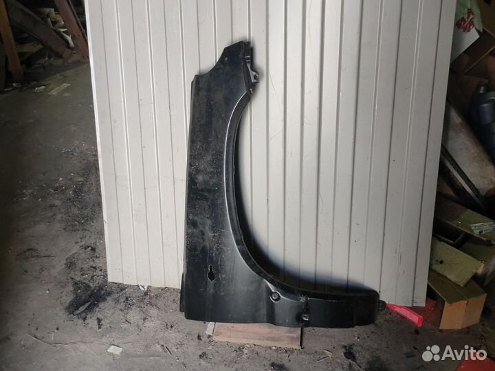 Крыло переднее правое 2123