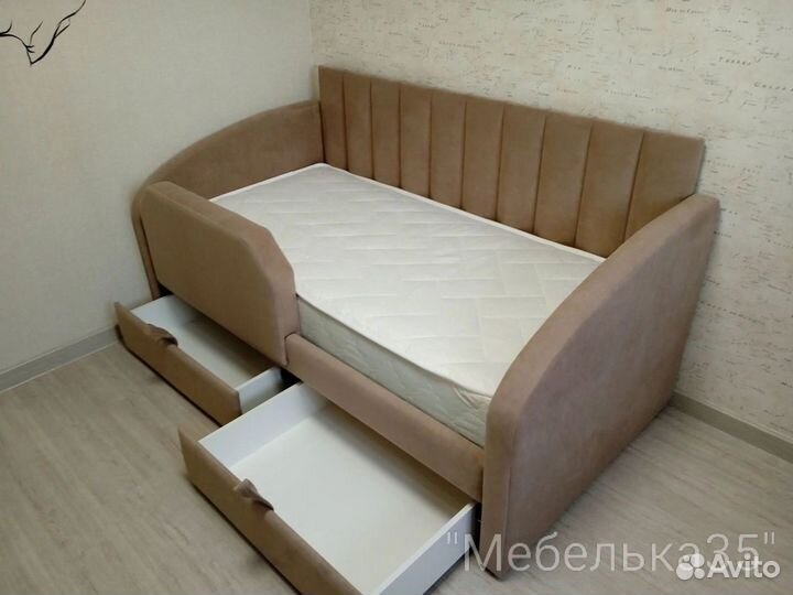 Диван-кровать с бортиком
