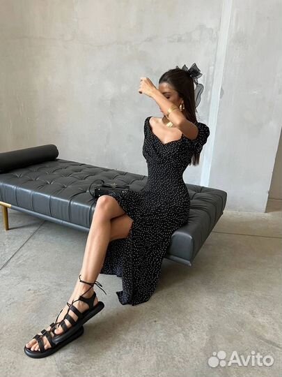 Вечернее платье в горошек