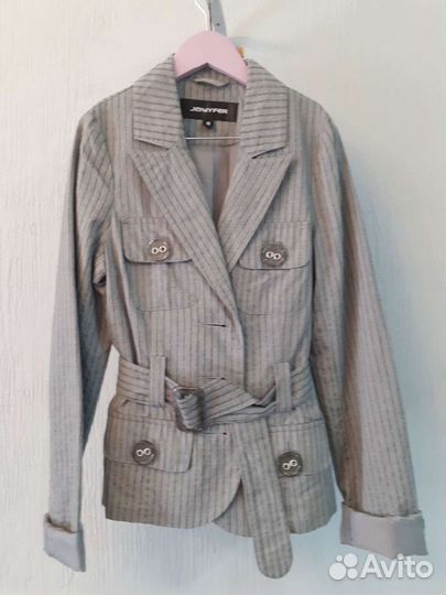 Серый пиджак