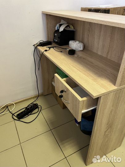 Стол ресепшн бу