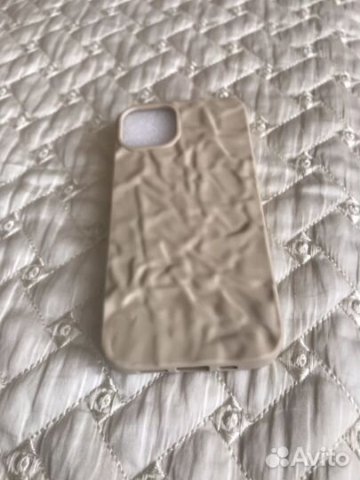 Чехол на iPhone 13