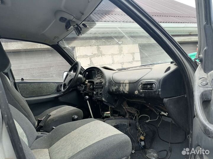 Нива Шевроле в разбор