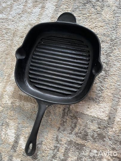 Чугунная сковорода