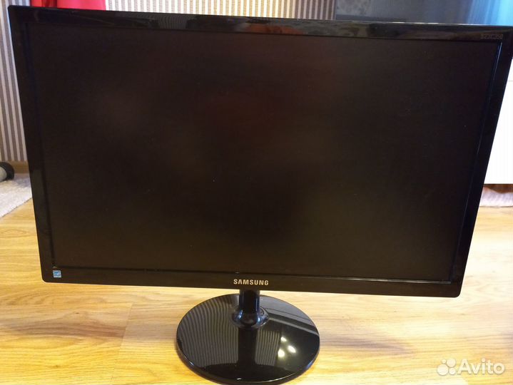 Монитор Samsung 23