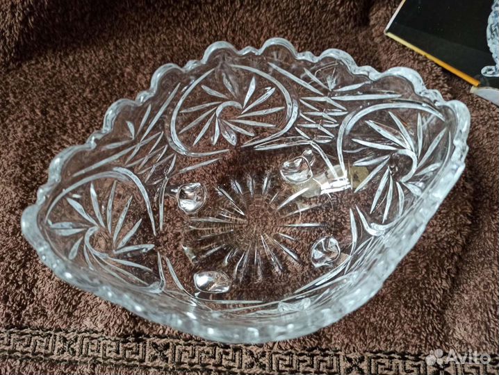 Хрустальная конфетница салатник