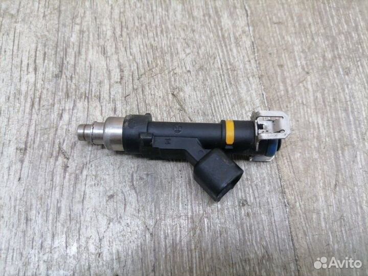 Форсунка Mazda 6 GG L3C1 2006