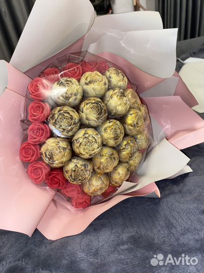 Букет из шоколадных цветов