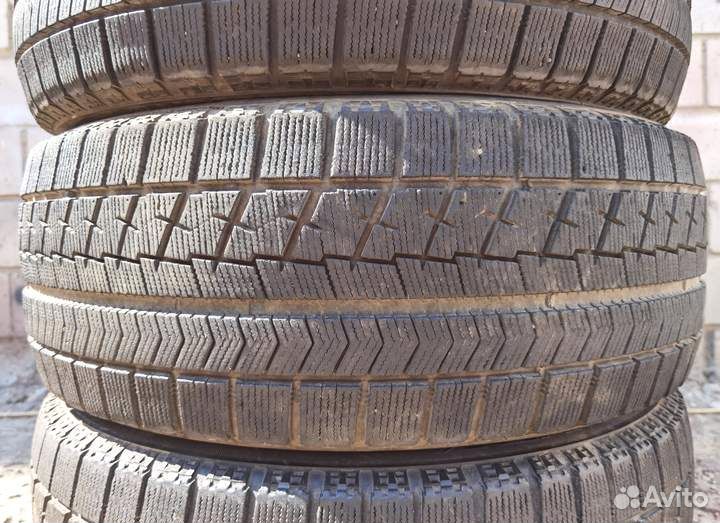 Bridgestone Blizzak VRX 215/55 R17 97V
