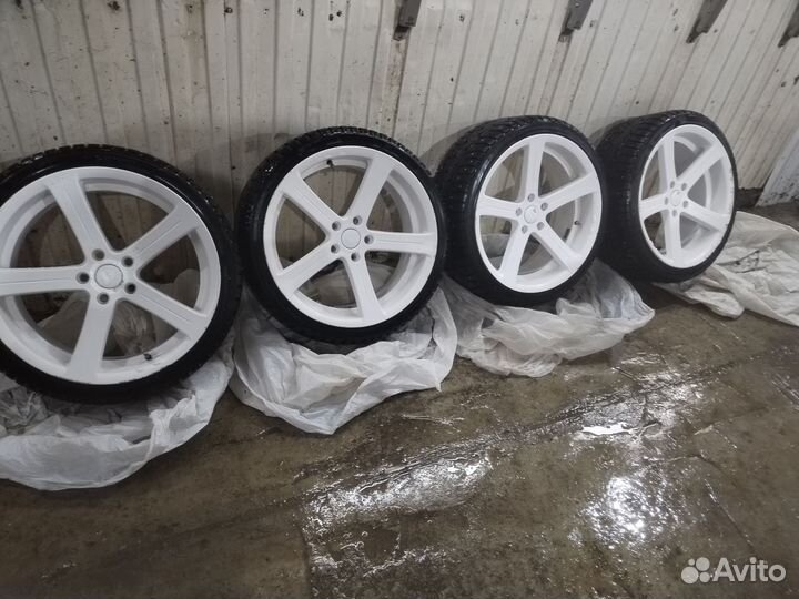 R19 Accelera Delta 235/35, PCD 5x114.3 DIA 15