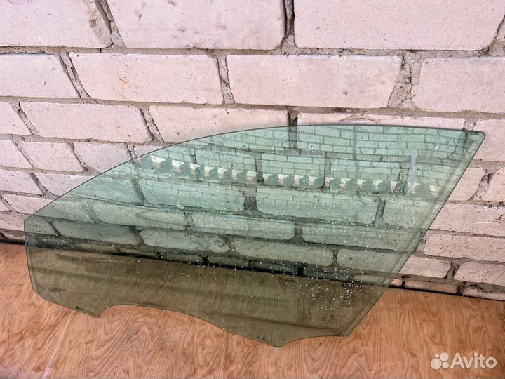 Стекло двери боковое переднее левое BMW X6 E71