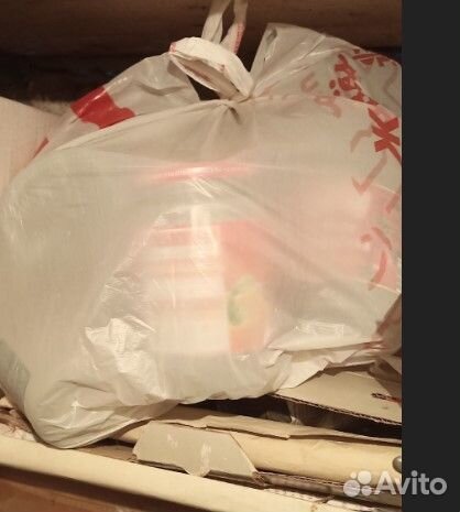 Пластиковые контейнеры,бутылки, банки, ведерки