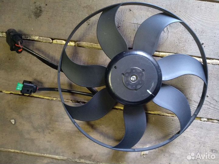 Вентилятор радиатора VW 1K0121203AN 1137328616